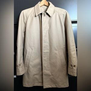 Sandro men trench coat; Sz M; VG cond.